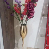 گل و گلدان