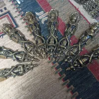 گل میخ مجسمه برنزی میز فرشته