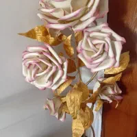 گل چراغدار کنار سالنی