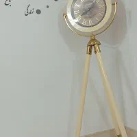 ساعت ایستاده