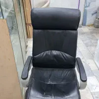 صندلی چرم مدیریتی و طبی