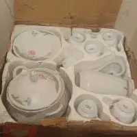 ظروف چینی سرویس ۹۶ پارچه ژاپن لبه اب کاری ۲۴ عیار