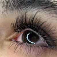 اکستنشن مژه (کاشت مژه)