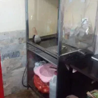 تعدادی لوازم فروخته میشود