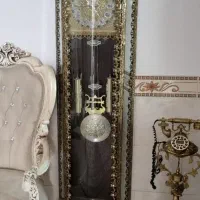 ساعت برنزی ایستاده