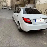 دنا پلاس مدل 1402 بدون رنگ بدون ضربه بیمه یکسال
