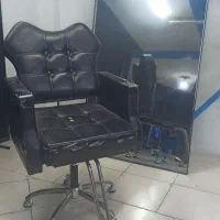 صندلی آرایشگاه استفاده ای ندارمبود جا میخام بفروشم