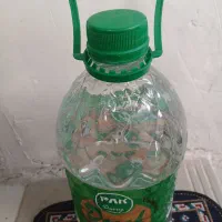 تعداد ۱۶ عدد دبه ماست ودبه بزرگ ودوعددبطری فروشی