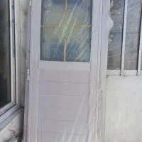 یک عدد درب pvc حمام