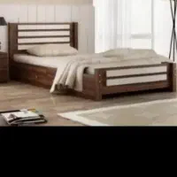 یه تخت یک نفره و جارو برقی سالم به علت نبود جا