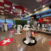 مسئول ثبت نام در ریسپشن باشگاه