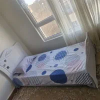 آینه و تخت تک نفره