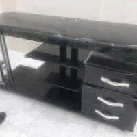میز تلوزیون بزرگ شیشه