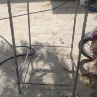 چهارپایه فلزی