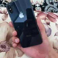 ایفون xs.