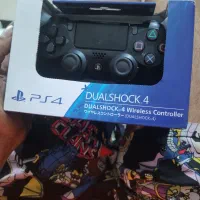 DUALSHOK. 4