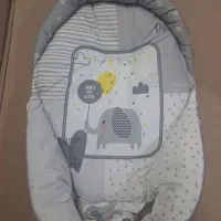 آغوشی نوزاد