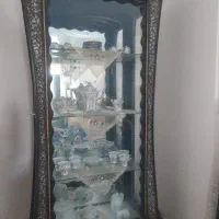 ویترین شیشه ای