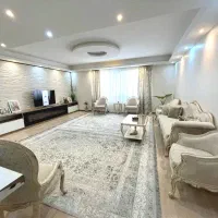 آپارتمان ۹۰‌متری فول بازسازی/پارکینگ اختصاصی/ معلم