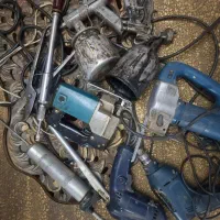 تعدادی ابزارآلات برقی