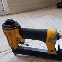 تعدادی ابزار آلات