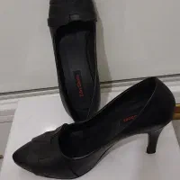 کفش،وکیف در حد نو یکی دوباره پا خورده سایز ۳۸