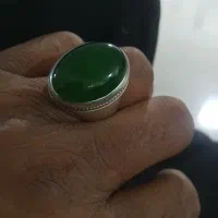 انگشتر عقیق سبز ۲۳گرم  کار استاد میرزا قم