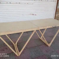 میز کاغذ دیواری