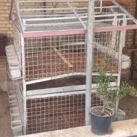 قفس دو طبقه محکم و ایمن (مناسب مرغ و خروس)