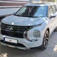 میتسوبیشی اوتلندر h line دو دف