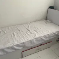 تخت و کمد نوجوان در حد نو