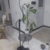 آباژور و میز تلفن