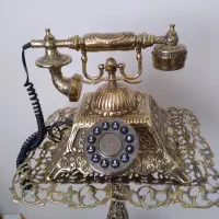 میز و تلفن برنز