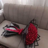 گل ربانی دسته گل باکس گل تک‌ شاخه