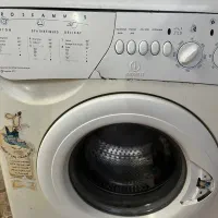 کاملا سالمه فقط دست گیرش شکسته که درست میشه