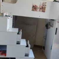 تخت نوجوان