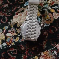ساعت اماکس عددش یکی نصفش