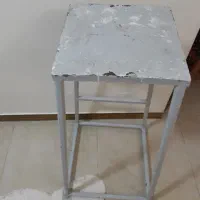چهار پایه فلزی