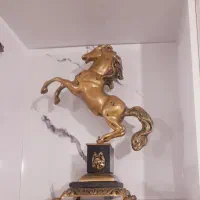 اسب بزرگ برنجی