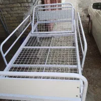 تخت بیمارستانی
