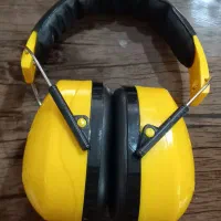 محافظ گوش صنعتی ونوس مدل ۷۴۰  کاملاً نو
