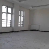 ۵۲ متر کلید نخورده/سالن پرده‌خور