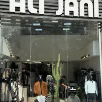 فروشنده پوشاک مردانه