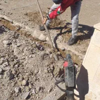 اسطا بناء همه کاره