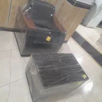 مبل تک نفره دسته چوبی چرم با میز