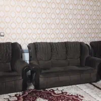 مبل بسیار سالم و خوش رنگ