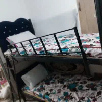تخت دو طبقه که قابل دو تخت یک نفره شدن هست