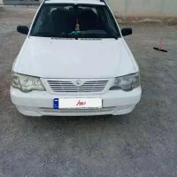 پراید132 بدون رنگ می‌باشد خط خش دارد