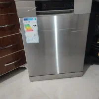 ماشین. ظرفشویی.