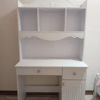 میز تحریر/ MDF/ کاملا سالم در حد نو